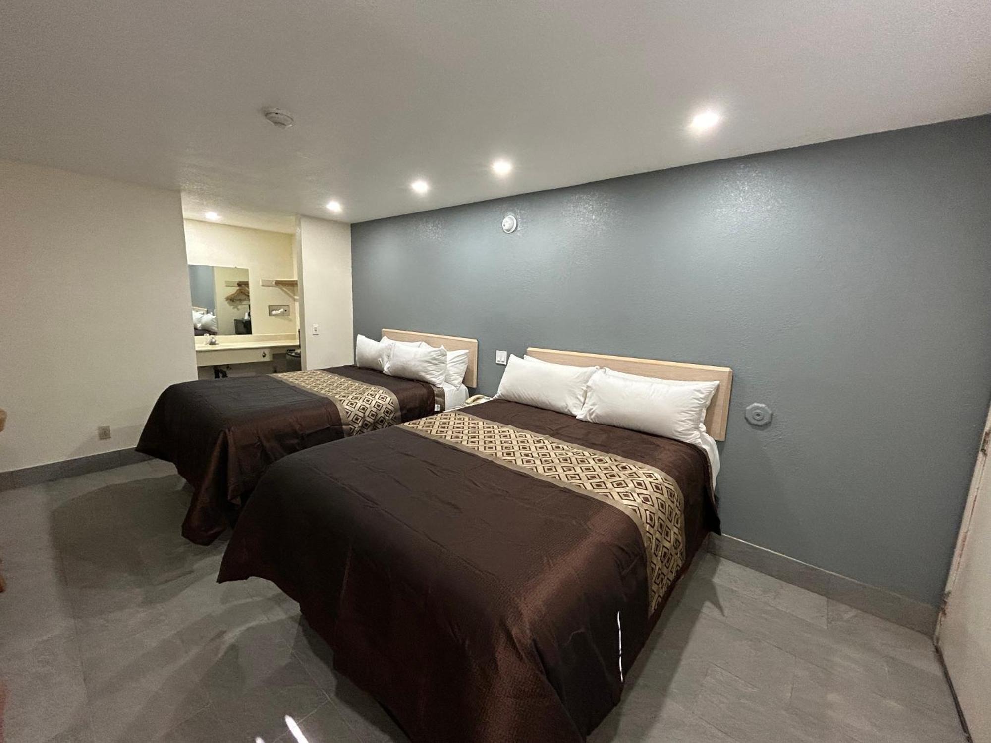 California Inn Hotel And Suites Adelanto Us 395 Zewnętrze zdjęcie