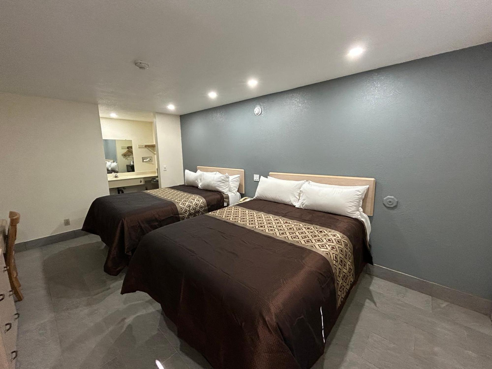 California Inn Hotel And Suites Adelanto Us 395 Zewnętrze zdjęcie