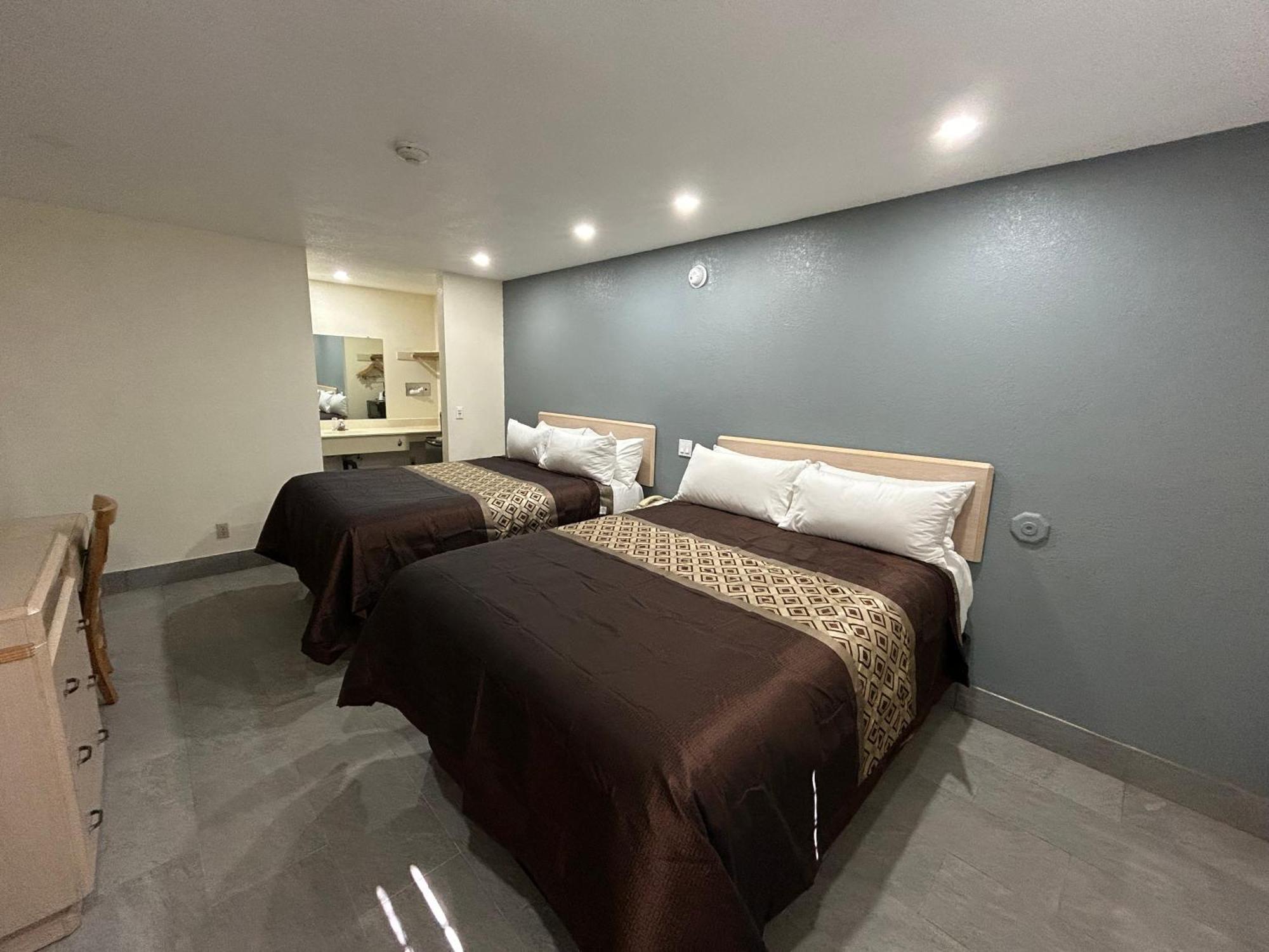 California Inn Hotel And Suites Adelanto Us 395 Zewnętrze zdjęcie