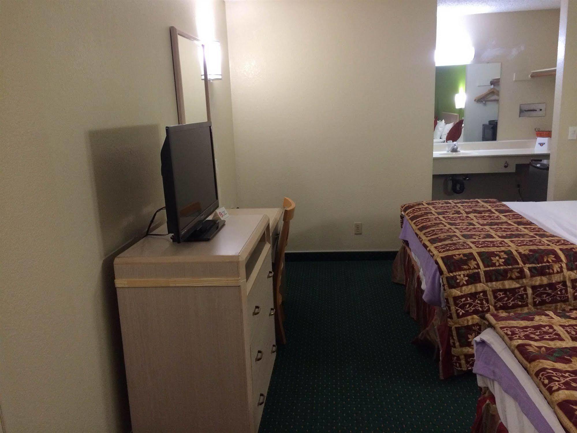 California Inn Hotel And Suites Adelanto Us 395 Zewnętrze zdjęcie